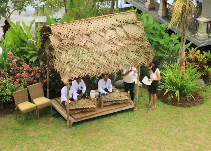 Hotel Om Ham Retreat And