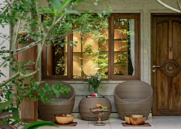 Om Ham Retreat And 4* Ubud (Bali)