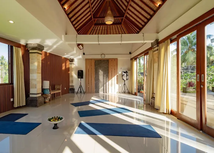 Hotel Om Ham Retreat And 4*